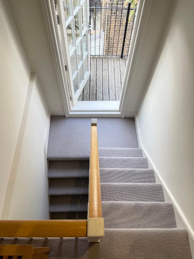 Victoria Maisonette Apartment Londra Exterior foto